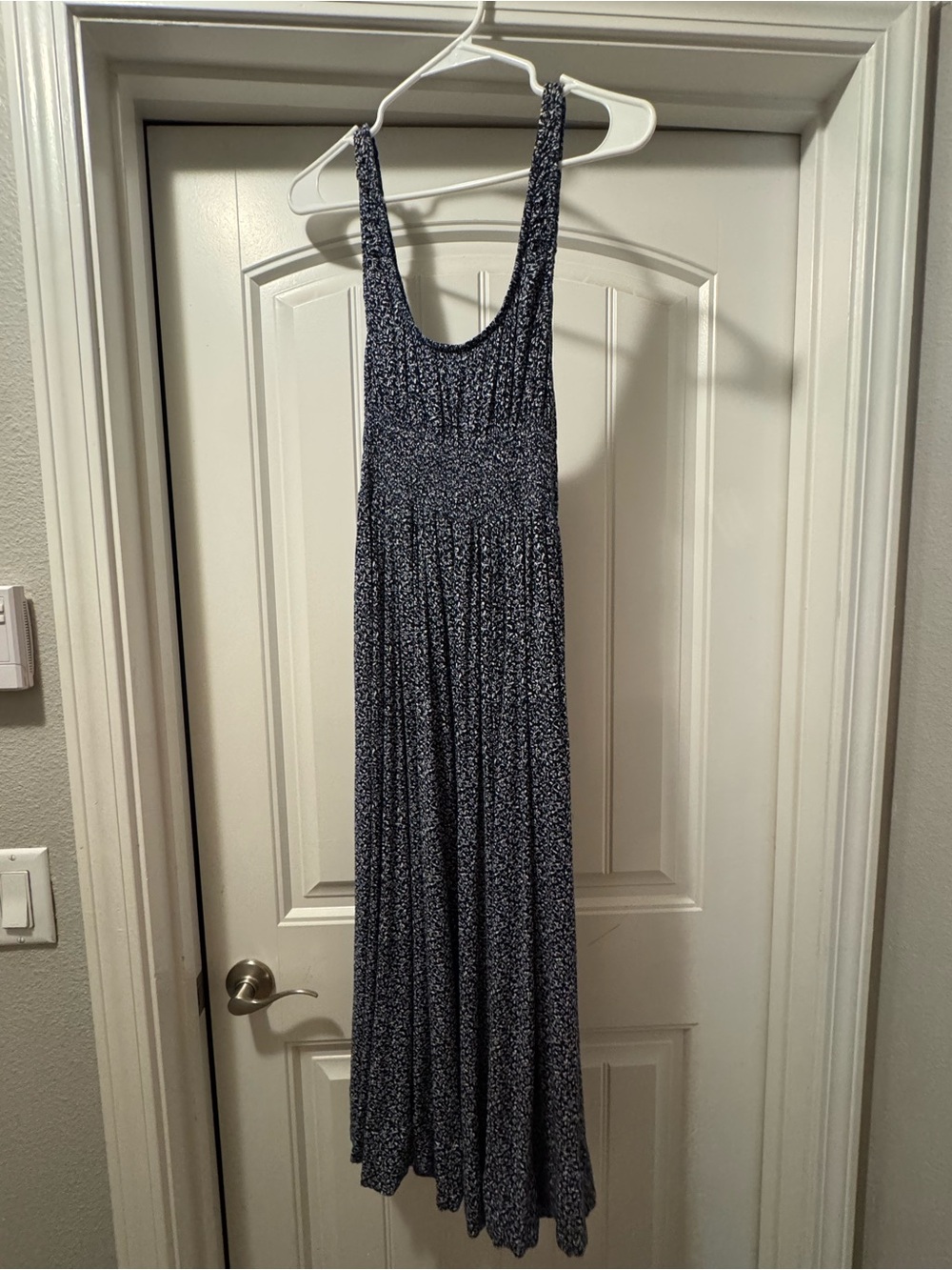 Faherty Navy and White Printed Sleeveless Maxi Dress - Picture 2 of 9